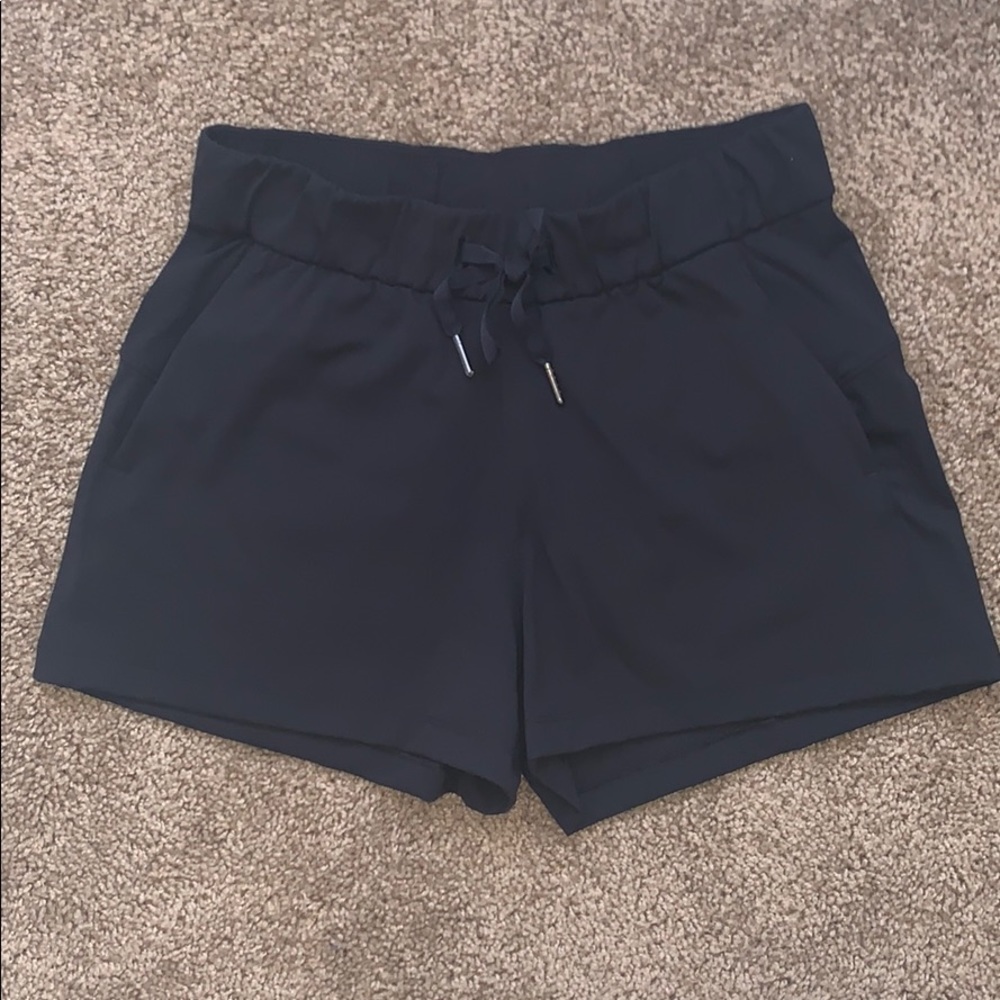 Lululemon On the Fly Short 2.5”